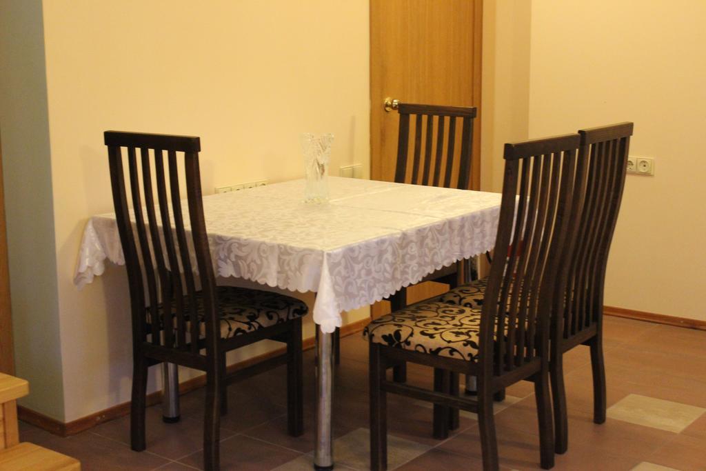 Vidu Guest House Утена Экстерьер фото